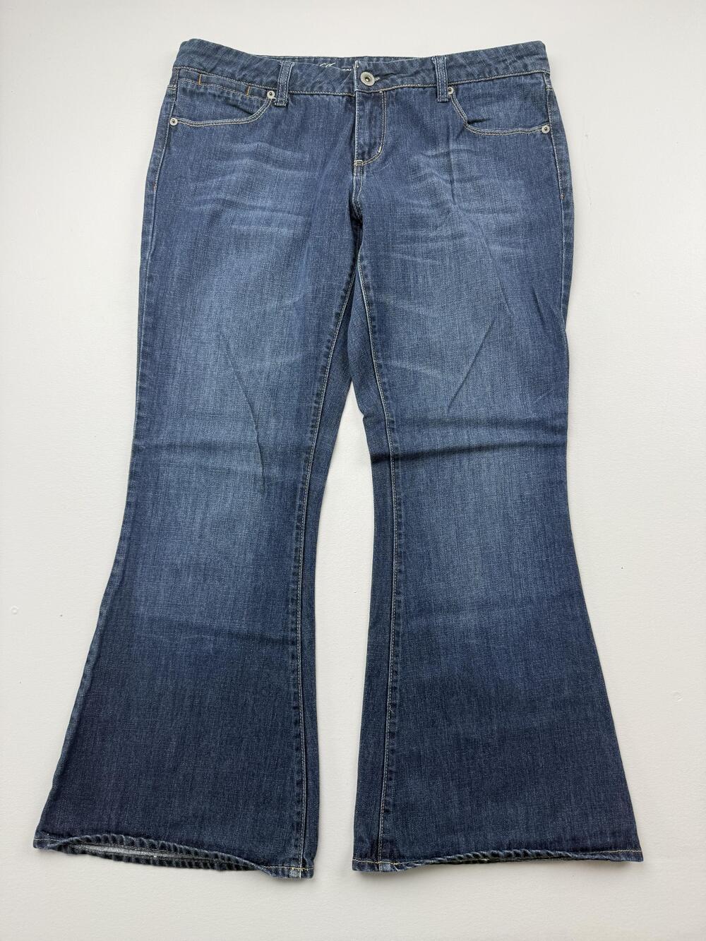 American Eagle Jeans Womens 12 Short Blue Flare Medium Wash Stretch Denim